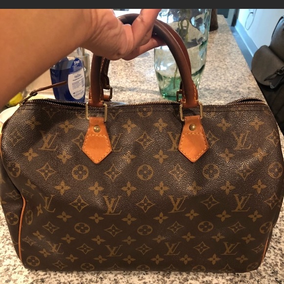 Louis Vuitton, Bags, Pre Loved Louis Vuitton Epi Speedy 3